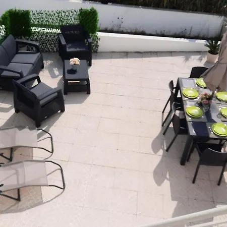 Casa Celia بيت للعطل نازاريه
